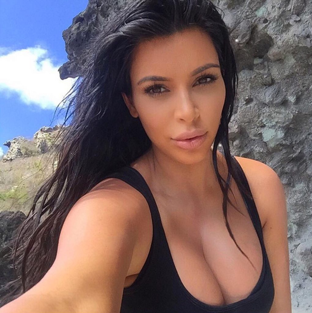 26.AUGUST.2015 KIM KARDASHIAN SEEN IN THIS CELEBRITY TWITTER PICTURE!, Image: 256502289, License: Rights-managed, Restrictions: **UK CLIENTS MUST CALL PRIOR TO TV OR ONLINE USAGE PLEASE TELEPHONE +44 208 344 2007***Xposure Photos does not claim any Copyright or License in the attached material**, Model Release: no, Credit line: Profimedia, Xposurephotos