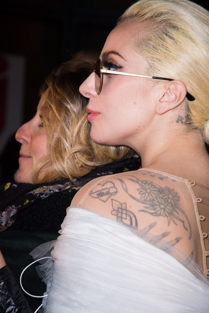 Lady Gaga quitte les studios de NRJ a Paris