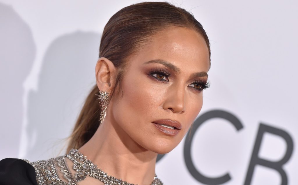 People's Choice Awards 2017. Microsoft Theater, Los Angeles, California. Pictured: Jennifer Lopez. EVENT January 18, 2016 Job: 170118A1, Image: 311616481, License: Rights-managed, Restrictions: 000, Model Release: no, Credit line: Profimedia, Bauer Griffin