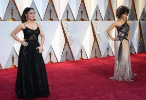 Feb 26, 2017; Hollywood, CA, USA; Salma Hayek (L) and Halle Berry on the red carpet during the 89th Academy Awards at Dolby Theatre., Image: 322535096, License: Rights-managed, Restrictions: *** World Rights ***, Model Release: no, Credit line: Profimedia, SIPA USA