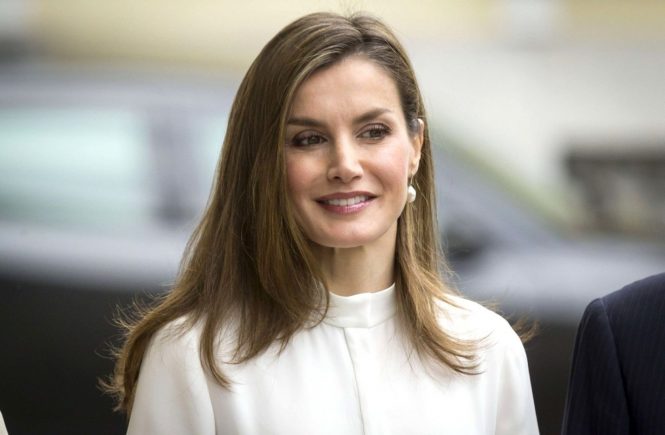 Queen Letizia of Spain attends the 10th Anniversary of 'Microfinanzas BBVA' at the BBVA Bank Foundation on May 29, 2017 in Madrid, Spain. //CORDOBANAVALPOTRO_1341.009/Credit:Miguel Cordoba/SIPA/1705291353, Image: 333954542, License: Rights-managed, Restrictions: , Model Release: no, Credit line: Profimedia, TEMP Sipa Press