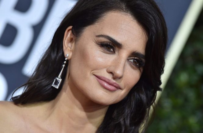75th Annual Golden Globe Awards - Arrivals. The Beverly Hilton Hotel, Beverly Hills, CA. EVENT January 7, 2018. 07 Jan 2018 Pictured: Penelope Cruz., Image: 359558353, License: Rights-managed, Restrictions: World Rights, Model Release: no, Credit line: Profimedia, Mega Agency