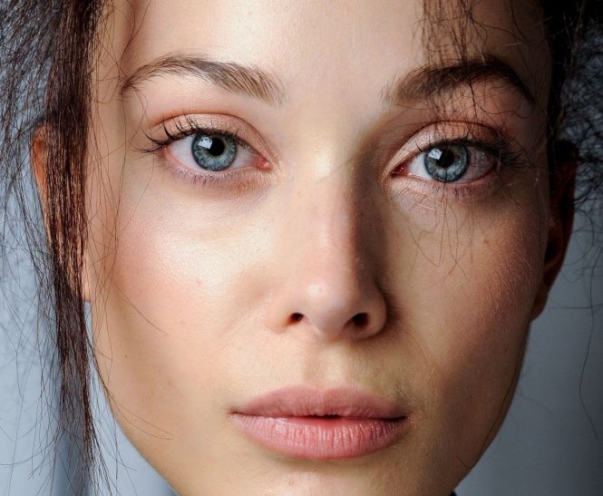 Model backstage in a beauty, makeup and hair shoot, as part of the women's ready-to-wear summer 2015 New York City women fashion week, New York City, United States 3.1 Phillip Lim/PIXEL-FORMULA_356/Credit:PIXELFORMULA/SIPA/1410302054, Image: 224326718, License: Rights-managed, Restrictions: , Model Release: no, Credit line: Profimedia, TEMP Sipa Press