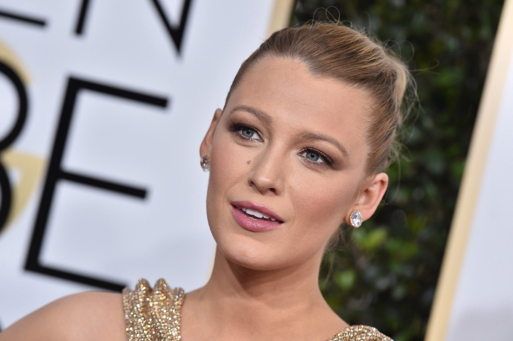 74th Annual Golden Globe Awards - Arrivals. The Beverly Hilton Hotel, Beverly Hills, CA. Pictured: Blake Lively. EVENT January 8, 2016 Job: 170108A2, Image: 310360299, License: Rights-managed, Restrictions: 000, Model Release: no, Credit line: Profimedia, Bauer Griffin