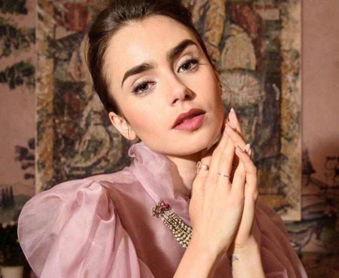 Lily Collins (lilyjcollins / 27.07.2017): "It's all about the costumes on @LastTycoonTV! Chatting with @WWD about Celia Brady's wardrobe, thirties fashion, and stepping out of my comfort zone!.., Image: 343290799, License: Rights-managed, Restrictions: , Model Release: no, Credit line: Profimedia, Face To Face A