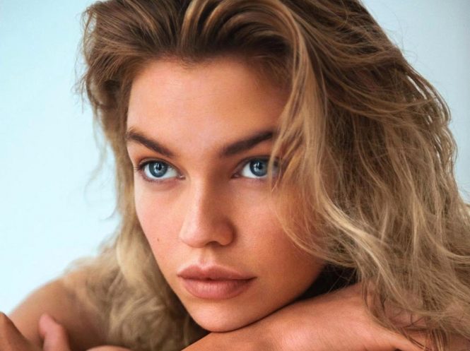 Stella Maxwell (stellamaxwell / 05.11.2017): "_()_/, Image: 354727578, License: Rights-managed, Restrictions: , Model Release: no, Credit line: Profimedia, Face To Face A