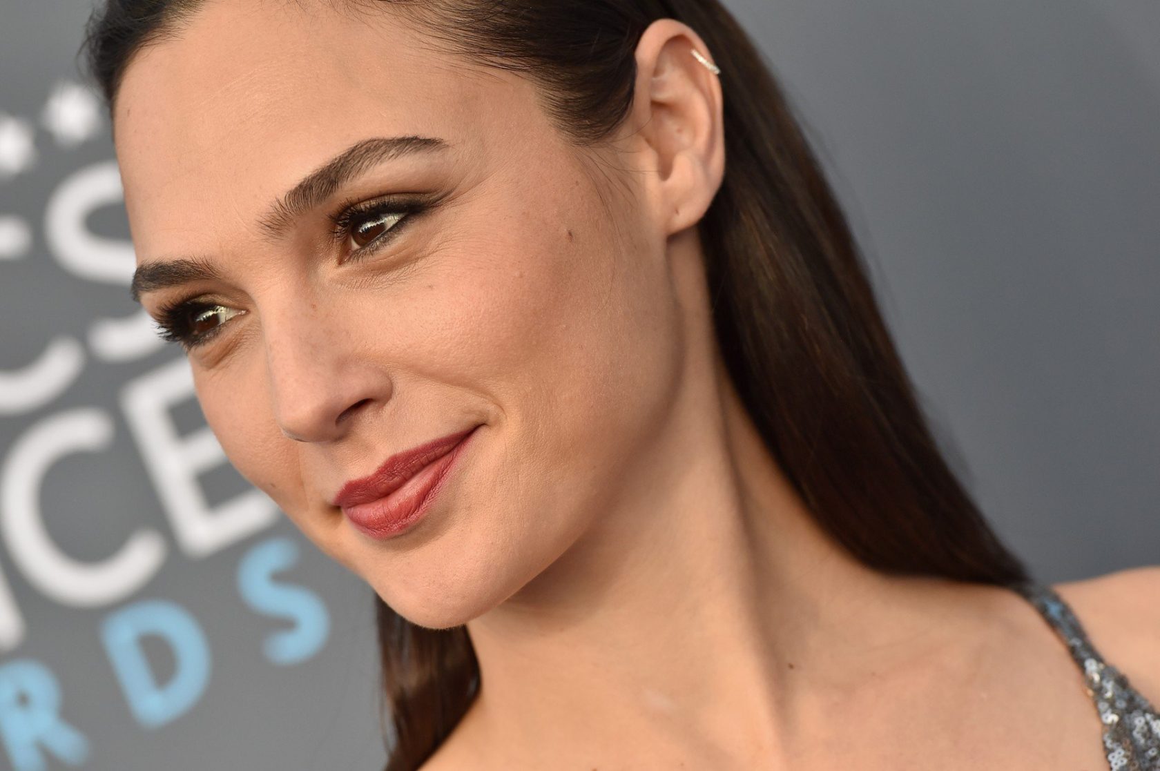 23rd Annual Critics' Choice Awards. Barker Hangar, Santa Monica, CA. Pictured: Gal Gadot. EVENT January 11, 2018 Job: 180111A1, Image: 359939639, License: Rights-managed, Restrictions: 000, Model Release: no, Credit line: Profimedia, Bauer Griffin