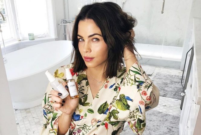 Jenna Dewan Tatum has posted a photo on Instagram with the following remarks: Back in my bathroom on @youtube today ??????????????????????Shout out to having good friends who make the BEST products @kristin_ess @jenatkinhair ?? [???? in bio]# Twitter, 2018-05-25 10:43:47. Photo supplied by insight media. Service fee applies. NICHT ZUR VERÃFFENTLICHUNG IN BÃCHERN UND BILDBÃNDEN! EDITORIAL USE ONLY! / MAY NOT BE PUBLISHED IN BOOKS AND ILLUSTRATED BOOKS! Please note: Fees charged by the agency are for the agencyâs services only, and do not, nor are they intended to, convey to the user any ownership of Copyright or License in the material. The agency does not claim any ownership including but not limited to Copyright or License in the attached material. By publishing this material you expressly agree to indemnify and to hold the agency and its directors, shareholders and employees harmless from any loss, claims, damages, demands, expenses (including legal fees), or any causes of action or allegation against the agency arising out of or connected in any way with publication of the material., Image: 372908659, License: Rights-managed, Restrictions: NICHT ZUR VERÃFFENTLICHUNG IN BÃCHERN UND BILDBÃNDEN! Please note additional conditions in the caption, Model Release: no, Credit line: Profimedia, Insight Media