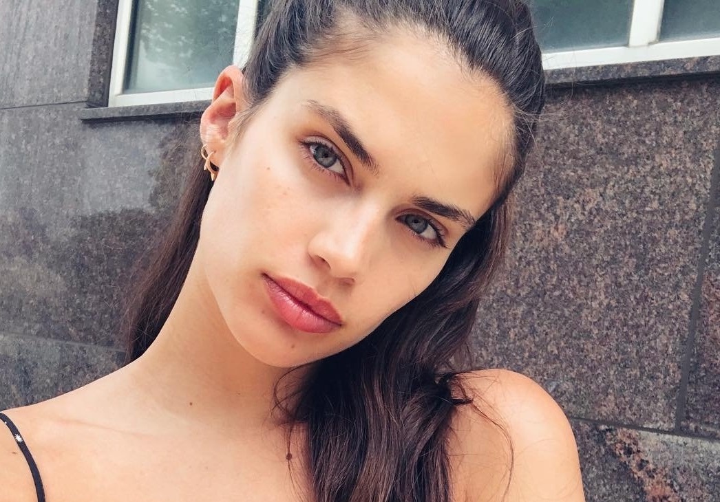 Sara Sampaio has posted a photo on Instagram with the following remarks: ???????? Twitter, 2018-07-02 10:56:37. Photo supplied by insight media. Service fee applies. NICHT ZUR VERÃFFENTLICHUNG IN BÃCHERN UND BILDBÃNDEN! EDITORIAL USE ONLY! / MAY NOT BE PUBLISHED IN BOOKS AND ILLUSTRATED BOOKS! Please note: Fees charged by the agency are for the agencyâs services only, and do not, nor are they intended to, convey to the user any ownership of Copyright or License in the material. The agency does not claim any ownership including but not limited to Copyright or License in the attached material. By publishing this material you expressly agree to indemnify and to hold the agency and its directors, shareholders and employees harmless from any loss, claims, damages, demands, expenses (including legal fees), or any causes of action or allegation against the agency arising out of or connected in any way with publication of the material., Image: 376633252, License: Rights-managed, Restrictions: NICHT ZUR VERÃFFENTLICHUNG IN BÃCHERN UND BILDBÃNDEN! Please note additional conditions in the caption, Model Release: no, Credit line: Profimedia, Insight Media