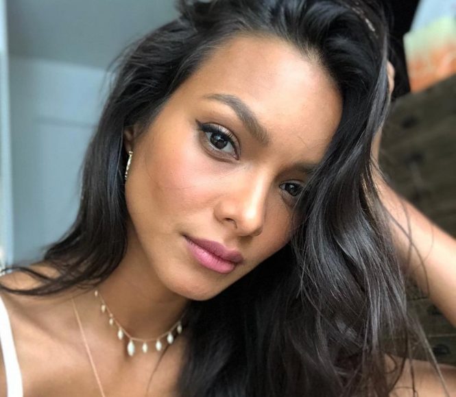 Lais Ribeiro has posted a photo on Instagram with the following remarks: ???????? Twitter, 2018-09-21 10:11:59. Photo supplied by insight media. Service fee applies. NICHT ZUR VERÃFFENTLICHUNG IN BÃCHERN UND BILDBÃNDEN! EDITORIAL USE ONLY! / MAY NOT BE PUBLISHED IN BOOKS AND ILLUSTRATED BOOKS! Please note: Fees charged by the agency are for the agencyâs services only, and do not, nor are they intended to, convey to the user any ownership of Copyright or License in the material. The agency does not claim any ownership including but not limited to Copyright or License in the attached material. By publishing this material you expressly agree to indemnify and to hold the agency and its directors, shareholders and employees harmless from any loss, claims, damages, demands, expenses (including legal fees), or any causes of action or allegation against the agency arising out of or connected in any way with publication of the material., Image: 387713150, License: Rights-managed, Restrictions: NICHT ZUR VERÃFFENTLICHUNG IN BÃCHERN UND BILDBÃNDEN! Please note additional conditions in the caption, Model Release: no, Credit line: Profimedia, Insight Media