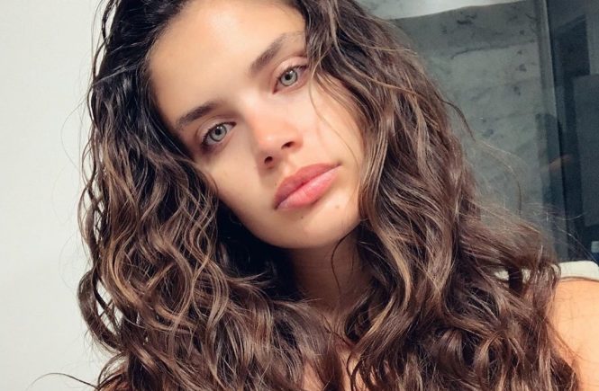 Sara Sampaio has posted a photo on Instagram with the following remarks: 3am selfies... can my hair always be like this? Instagram, 2019-06-19 11:09:21. Photo supplied by insight media. Service fee applies. NICHT ZUR VERÃFFENTLICHUNG IN BÃCHERN UND BILDBÃNDEN! EDITORIAL USE ONLY! / MAY NOT BE PUBLISHED IN BOOKS AND ILLUSTRATED BOOKS! Please note: Fees charged by the agency are for the agencyâs services only, and do not, nor are they intended to, convey to the user any ownership of Copyright or License in the material. The agency does not claim any ownership including but not limited to Copyright or License in the attached material. By publishing this material you expressly agree to indemnify and to hold the agency and its directors, shareholders and employees harmless from any loss, claims, damages, demands, expenses (including legal fees), or any causes of action or allegation against the agency arising out of or connected in any way with publication of the material., Image: 449506854, License: Rights-managed, Restrictions: NICHT ZUR VERÃFFENTLICHUNG IN BÃCHERN UND BILDBÃNDEN! Please note additional conditions in the caption, Model Release: no, Credit line: Profimedia, Insight Media