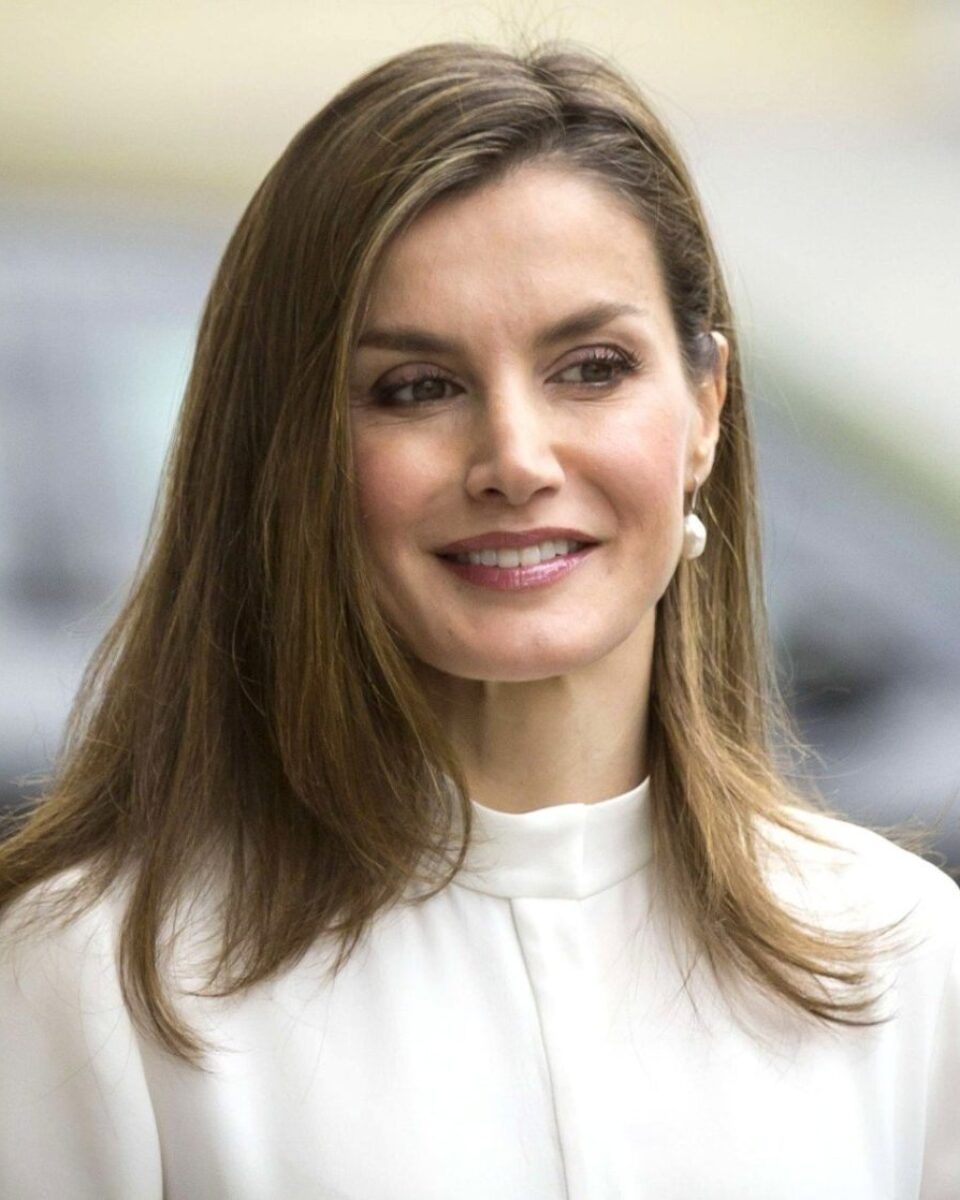 Mini face lifting –  kada 40-ima i 50-ima vratite vrijeme unatrag