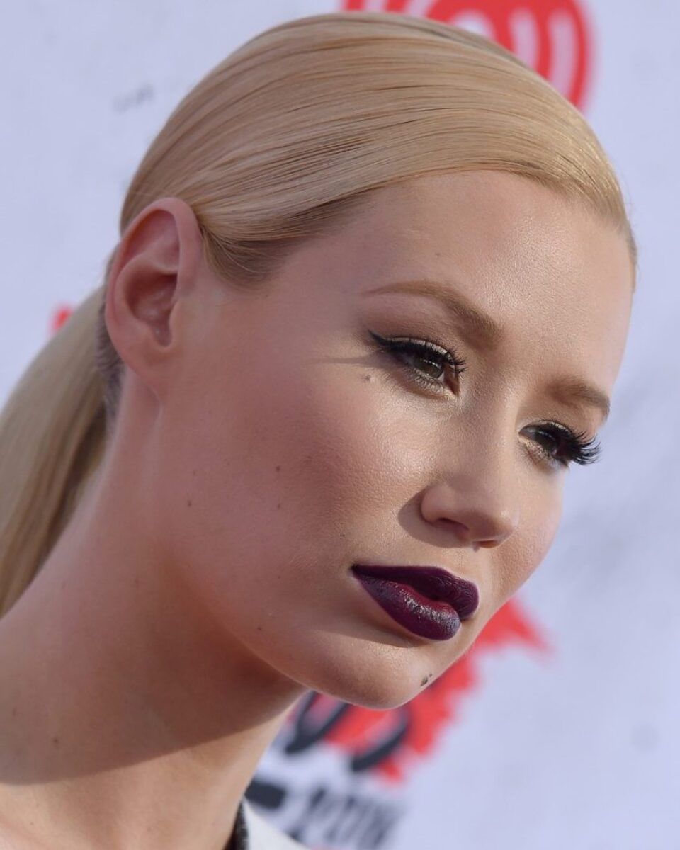 Iggy Azalea otkrila kojim se zahvatima podvrgnula i čime održava prekrasan ten