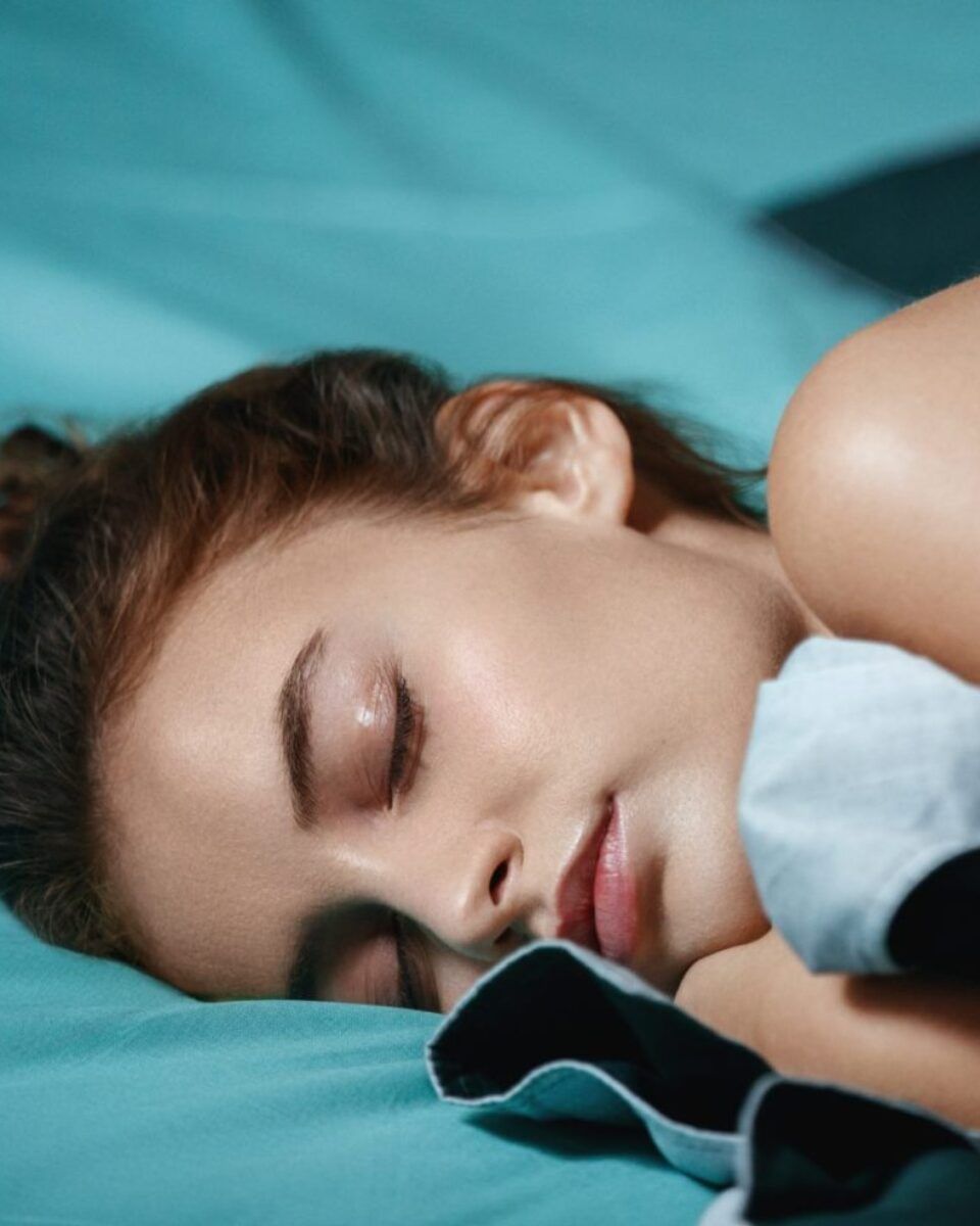 Dermatologinja odgovara: Treba li istu kremu koristiti i za dan i za noć?