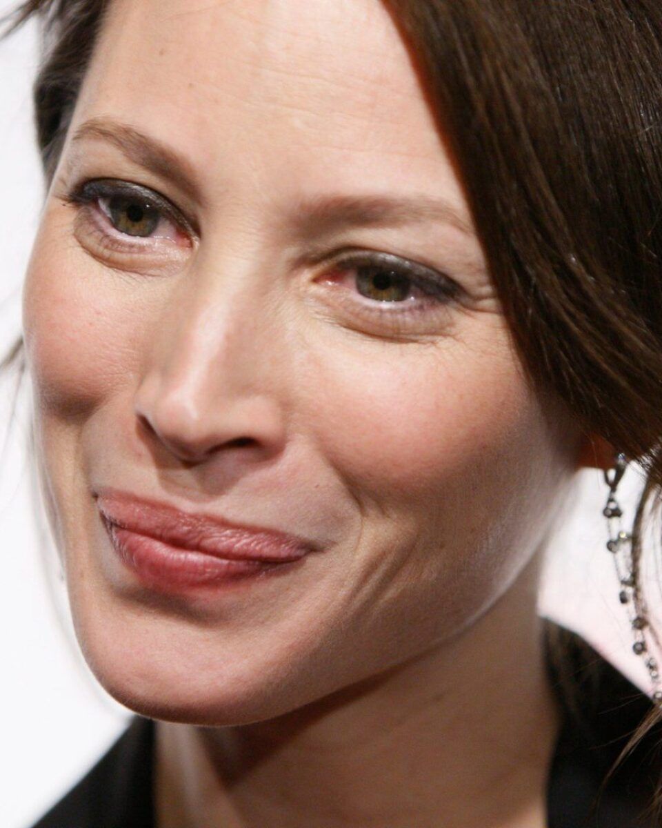 Kako licu vratiti volumen i naglasiti jagodice?