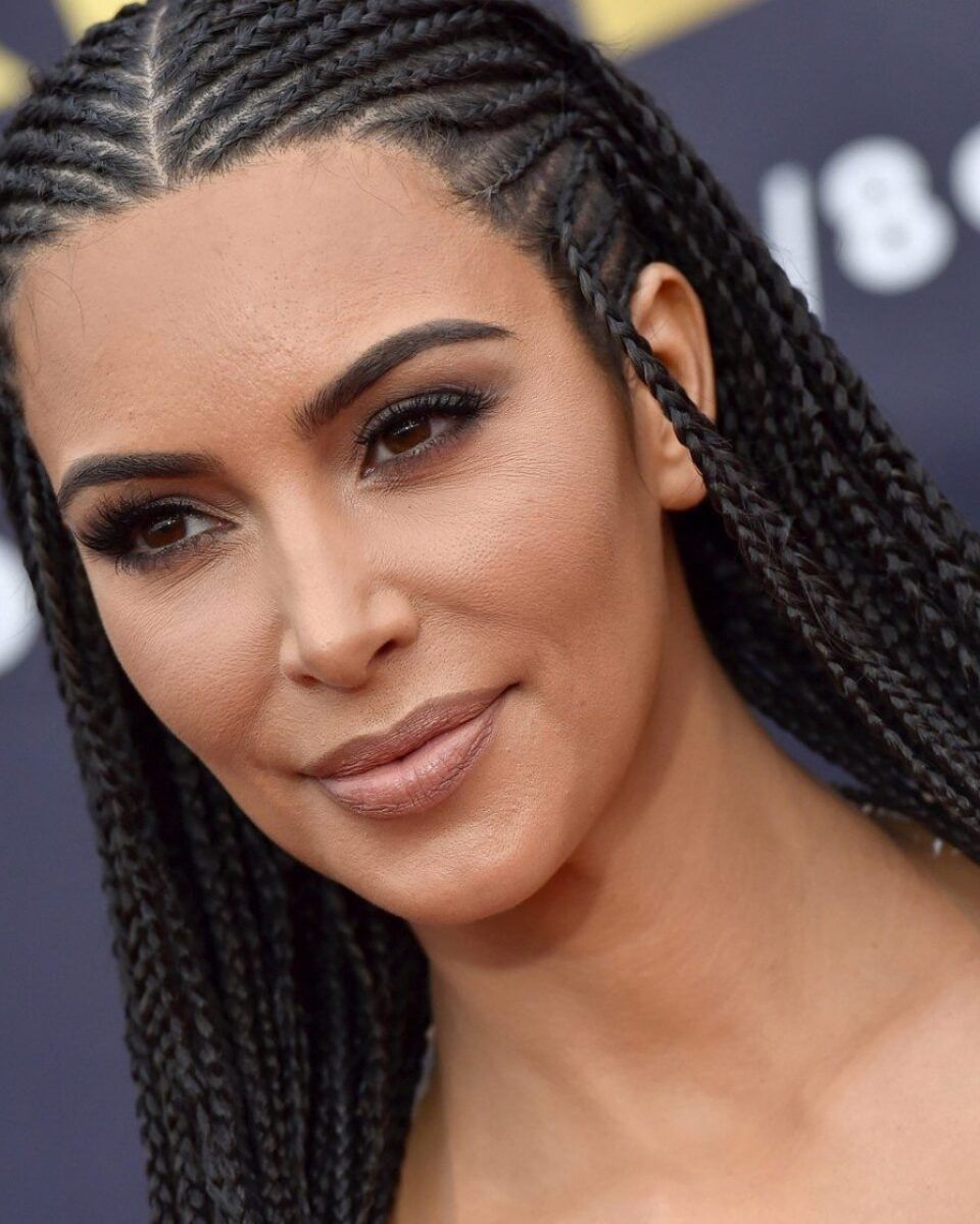 Pripremite kosu za ljeto i spriječite ispucale vrhove i blijeđenje boje