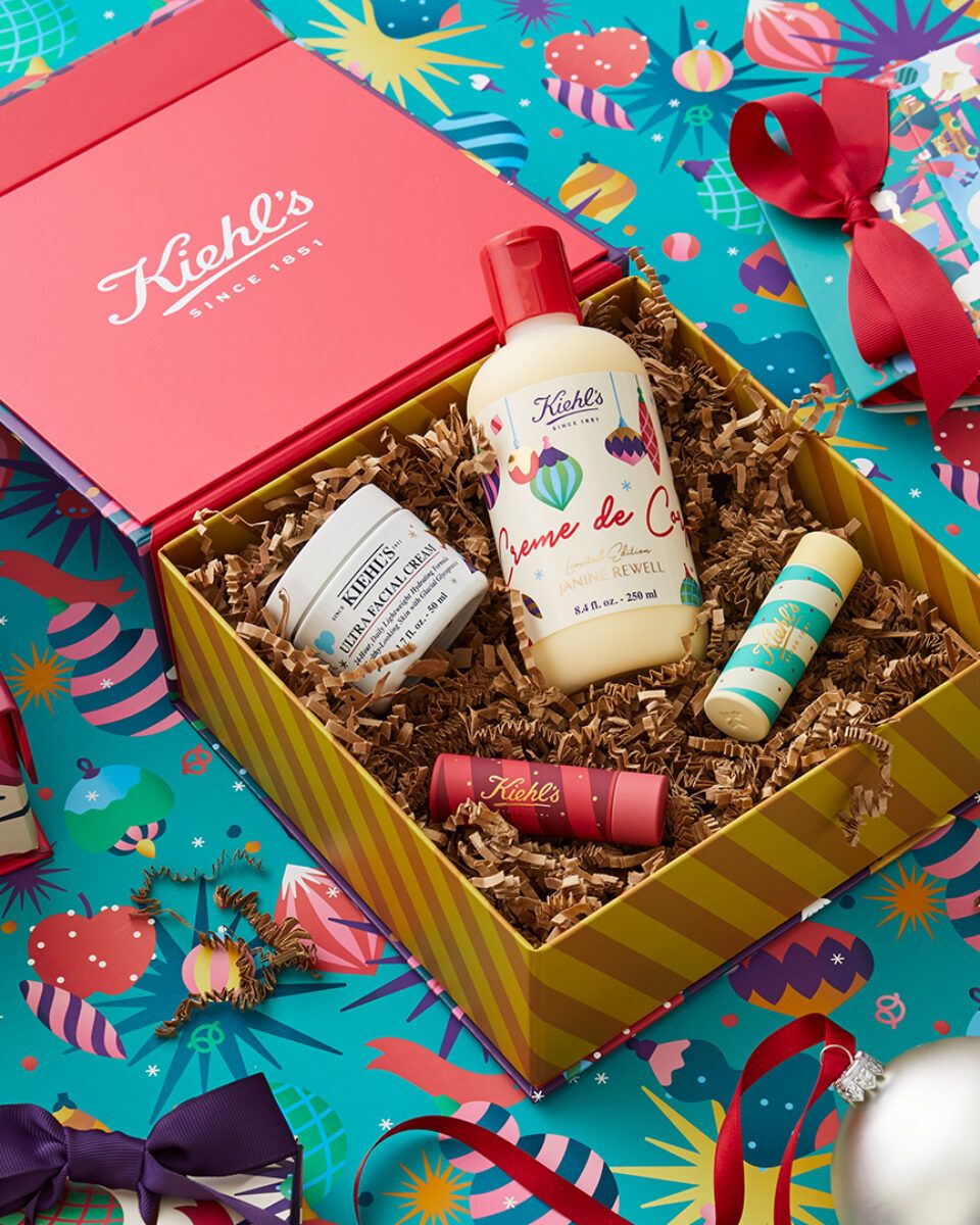 Vaša najbolja prijateljica obožava kozmetiku? Evo što joj darovati…