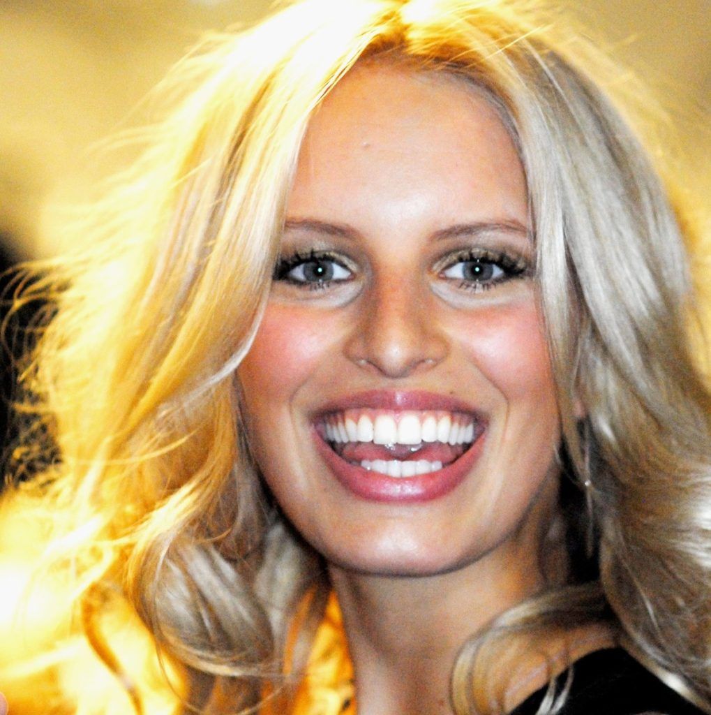 WD 1457-27 CIA Maritima. Backstage. New York. Autumn / Winter 2008/09. Model Karolina Kurkova smiling backstage., Image: 55475556, License: Rights-managed, Restrictions: FOR EDITORIAL USE ONLY., Model Release: no, Credit line: Profimedia, TEMP Camerapress