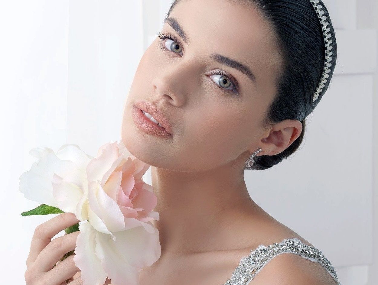 Portuguese fashion model Sara Sampaio in the photoshoot for Rosa Clara 2014 collection. © Balawa Pics - 10/07/2013 - *Hands Out Pics*, Image: 166132790, License: Rights-managed, Restrictions: Pictures in this set: 027. As the promotional pictures in this set are defined as 'Hands Out', the supplier can«t be considered responsible of subsequent sales or any other legal matter concerning to the material provided. These promotional pictures has been provided without Êany compromise between the parts and it is only under the responsibility of the recipient, who acknowledges the reception of these pictures as 'Hands Out'., Model Release: no, Credit line: Profimedia, Balawa Pics