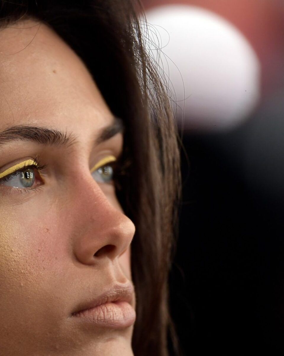 Može li retinol naštetiti koži ispod očiju i kako ga ispravno koristiti?