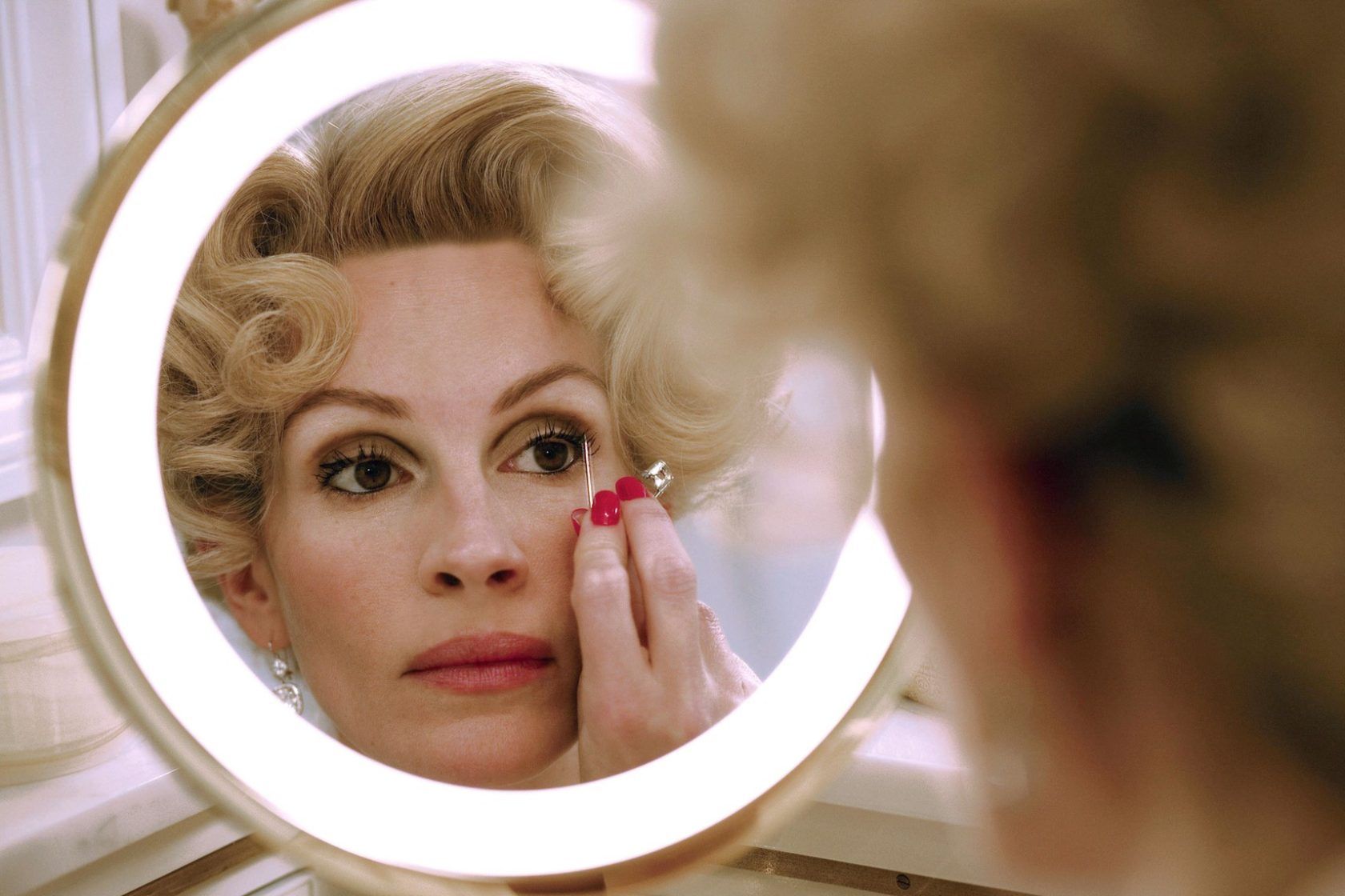 CHARLIE WILSON''S WAR, Julia Roberts, 2007., Image: 97835985, License: Rights-managed, Restrictions: For usage credit please use; ©Universal/Courtesy Everett Collection, Model Release: no, Credit line: Profimedia, Everett