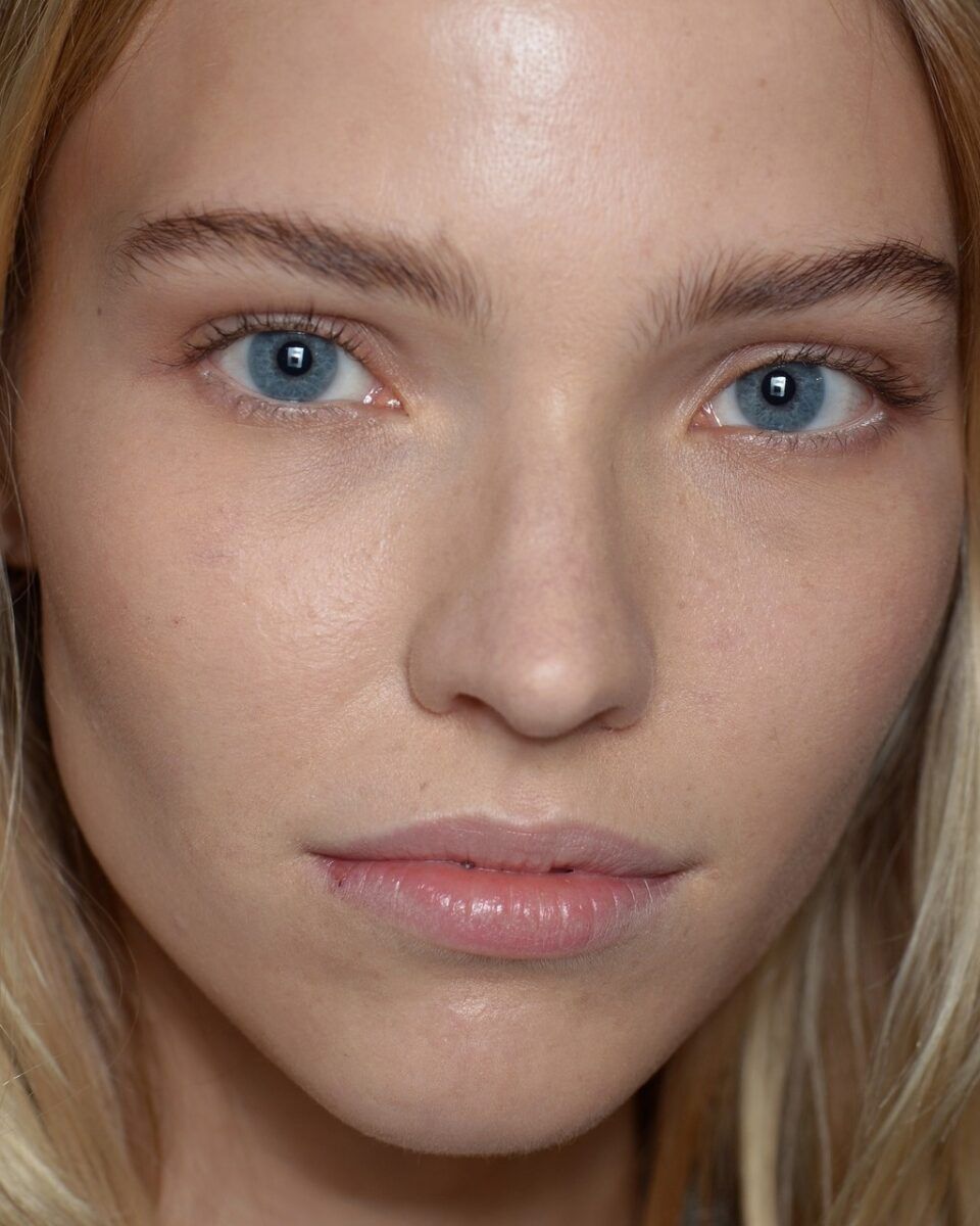 Ne vjerujte Samanthi Jones – zašto su kiseline neizostavne u njezi lica?