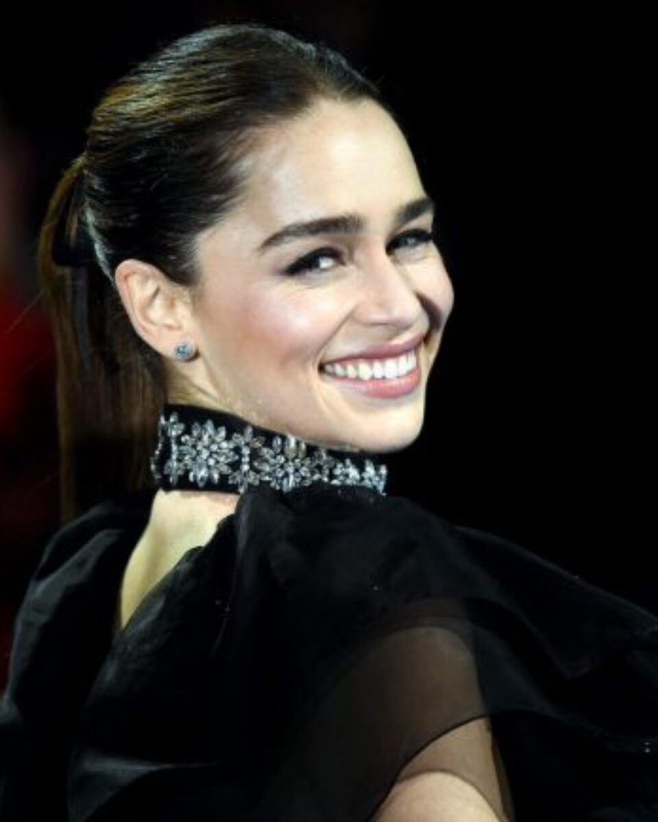 Senzacionalni rezultati tretmana koji zaglađuje ožiljke i pomlađuje lice