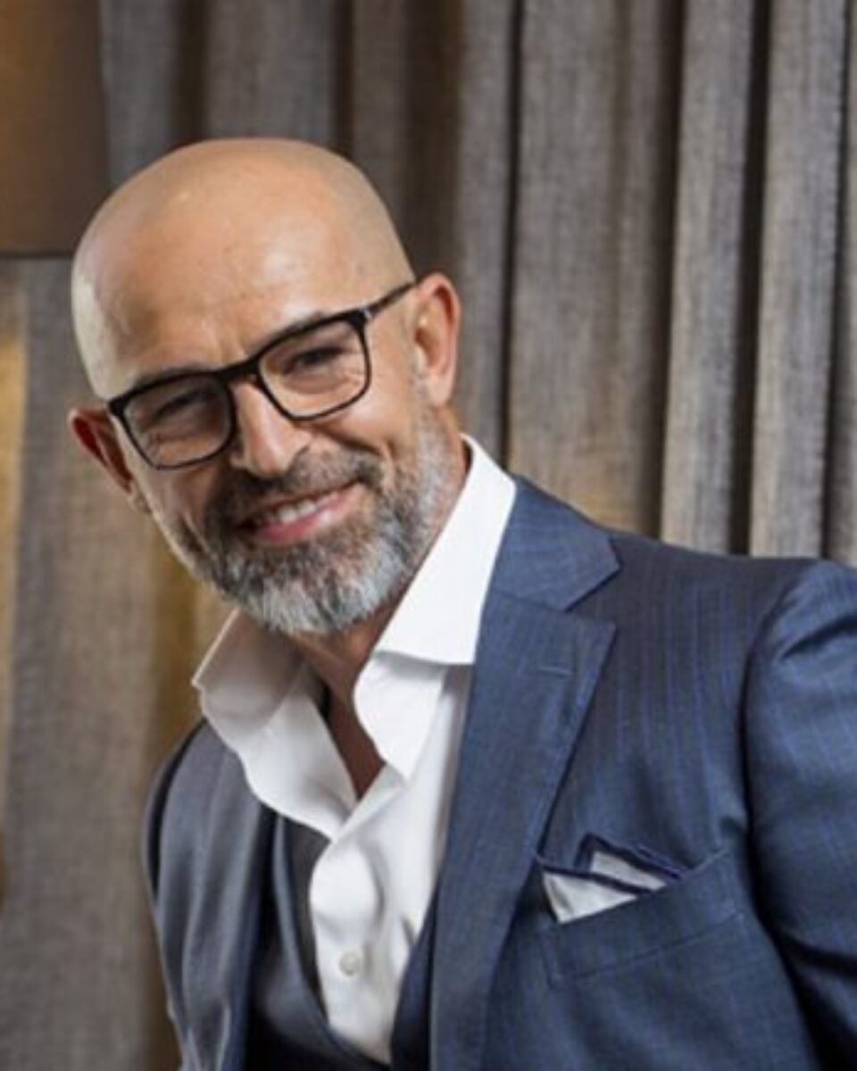 Doznali smo koji su najdraži parfemi naših poznatih estetskih kirurga