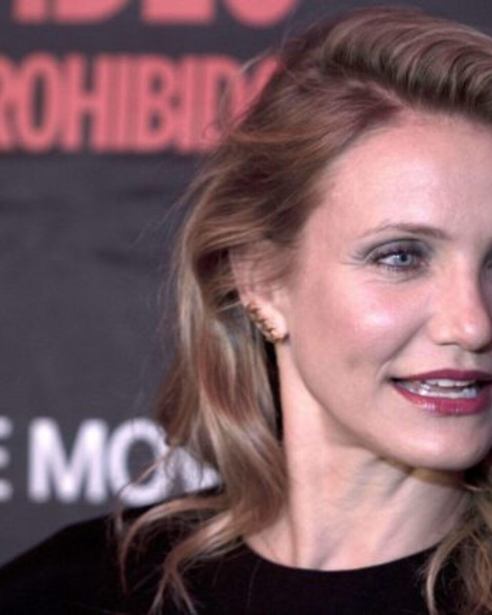 Top rješenja za pomlađivanje vrata – zaglađuju kožu i smanjuju bore