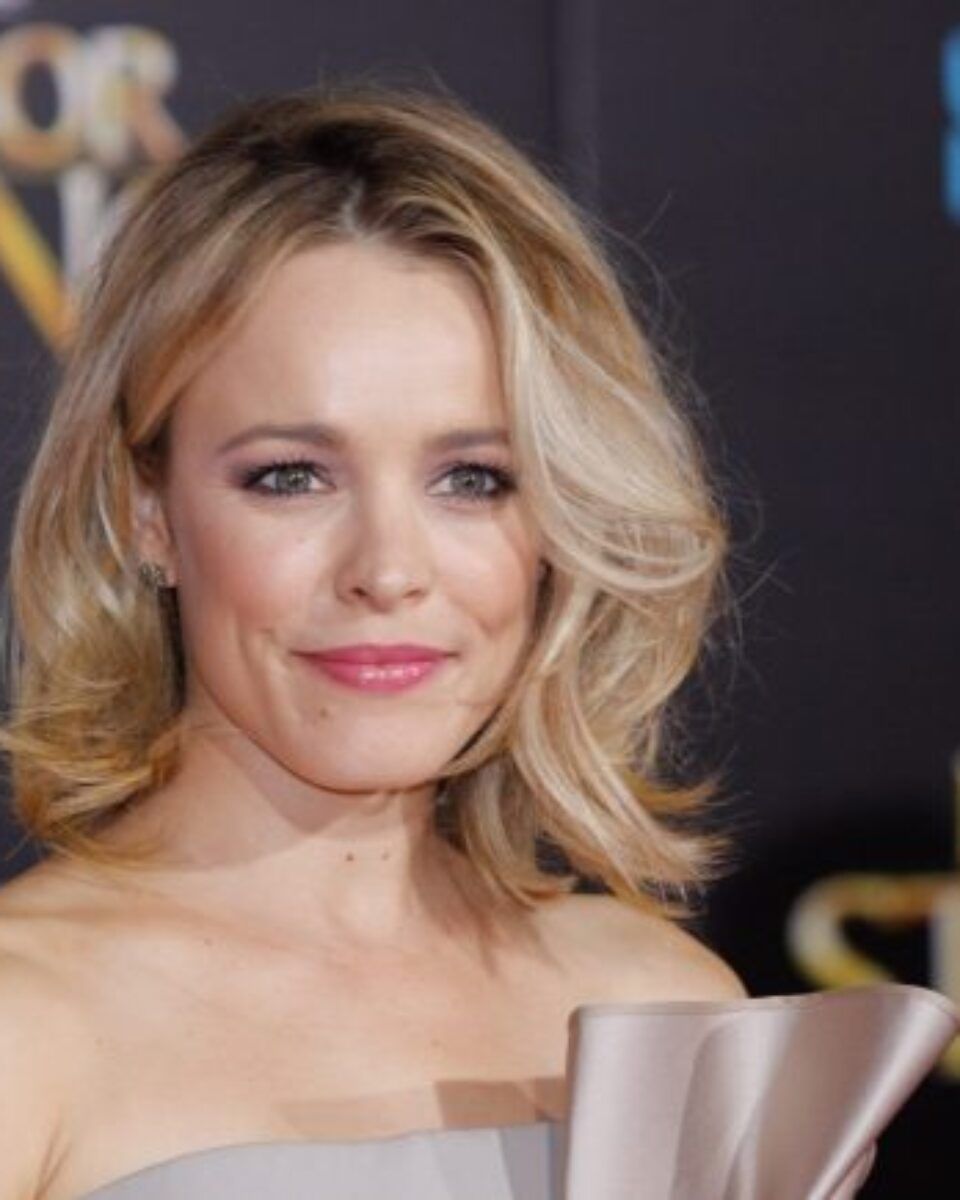 Novi “anti-gravity” serum za lifting vrata, podbratka i dekoltea