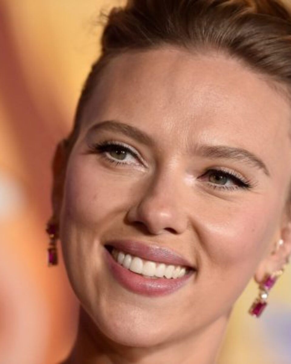 Tretman koji uklanja podočnjake i umoran izgled u 10 minuta – pogledajte rezultate!