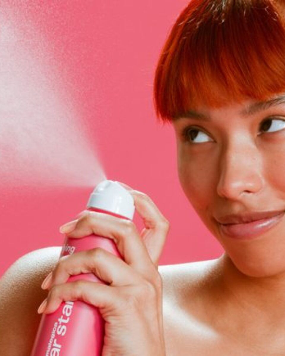 Uz novi Clear Start Clarifying  Body Spray akne na leđima nemaju šanse