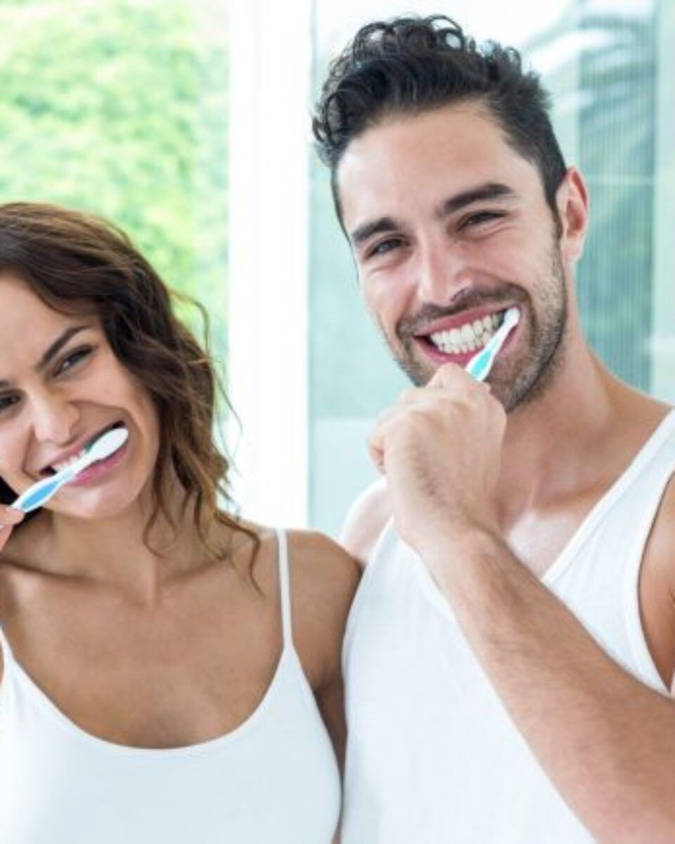 Besprijekorno bijeli zubi? Stomatolozi znaju koja pasta pomaže!