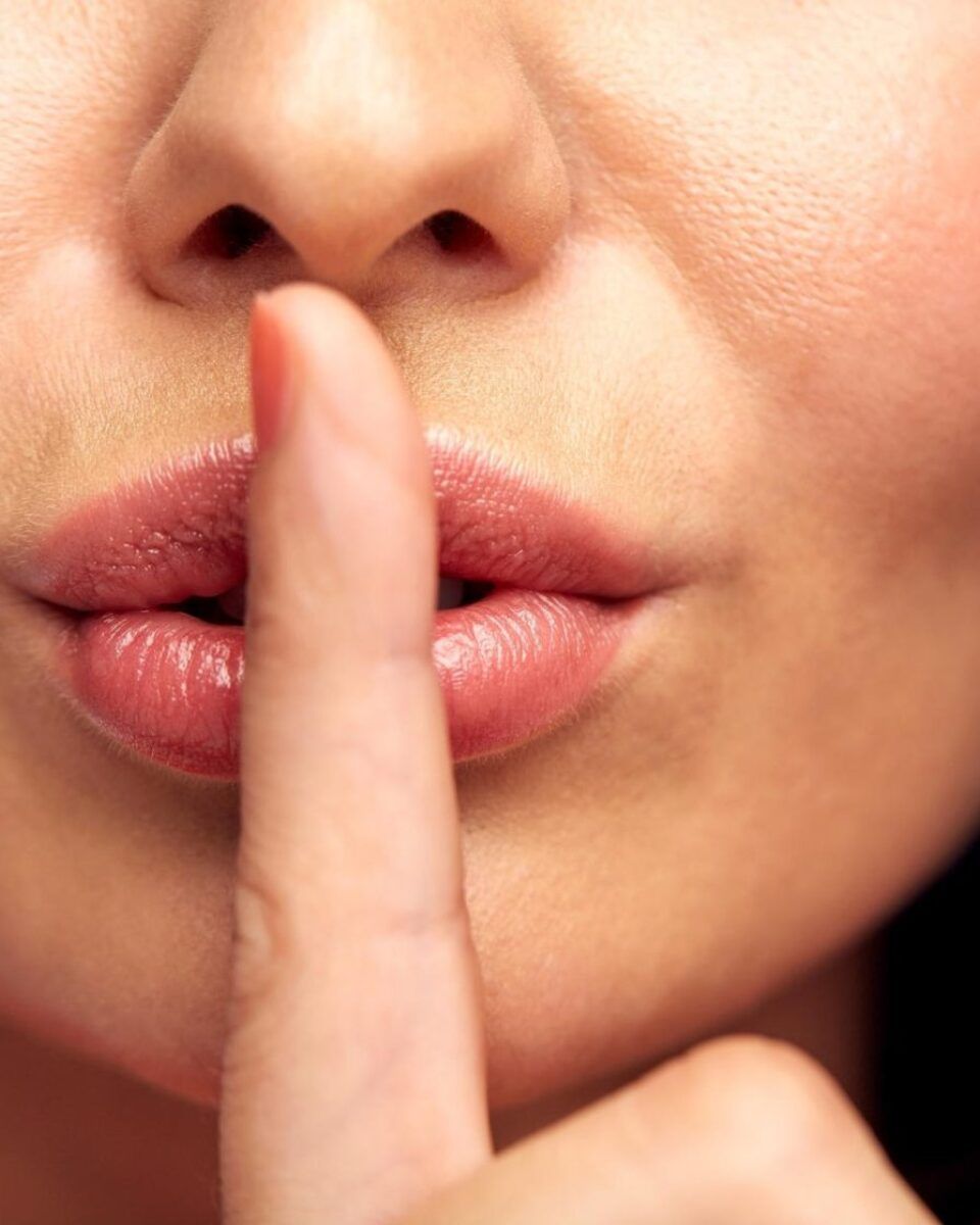 Lip oil – savršen proizvod za usne koji spaja make-up i skincare