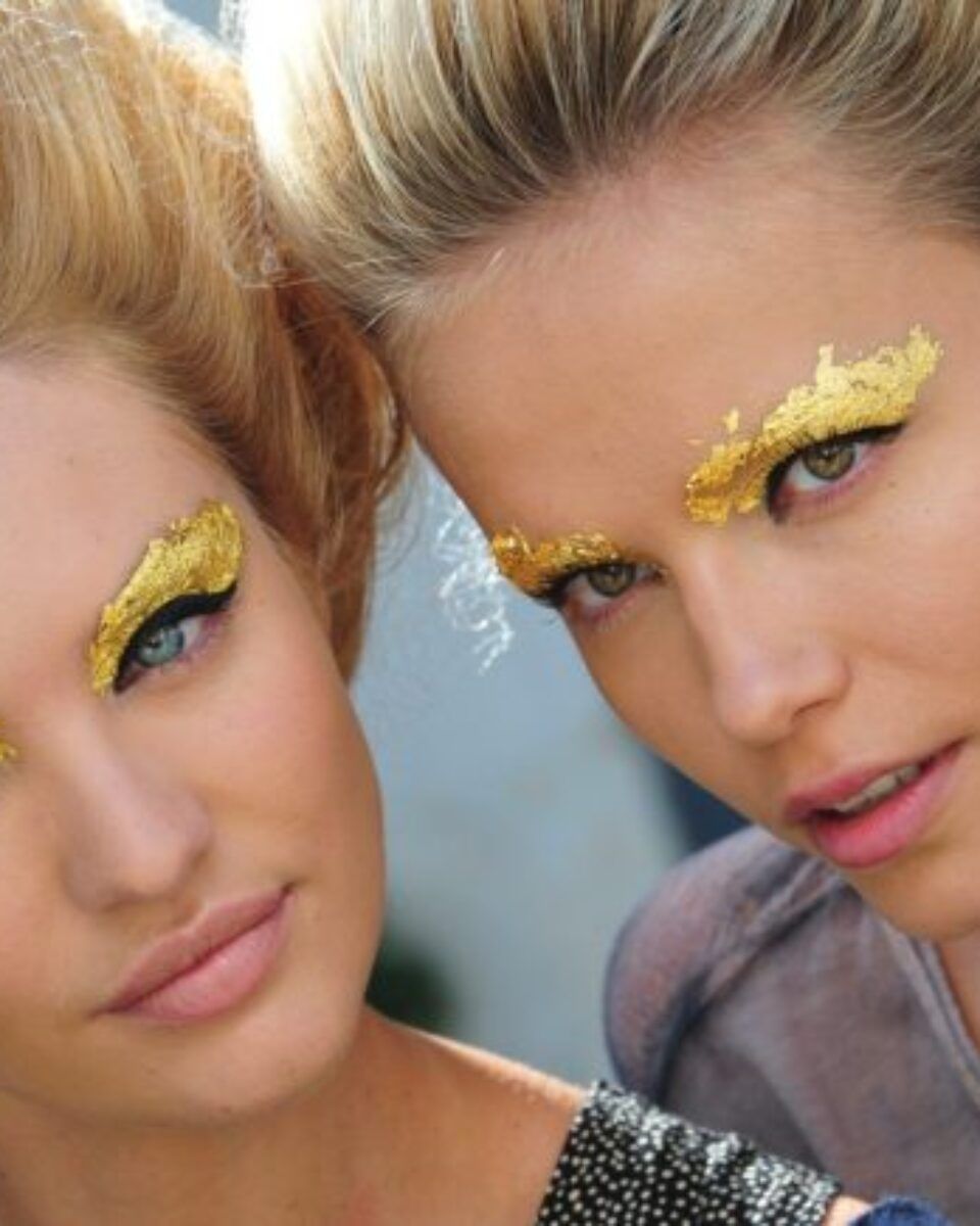 Srebro, zlato i glitter: Zablistajte od glave do pete na Silvestrovo!