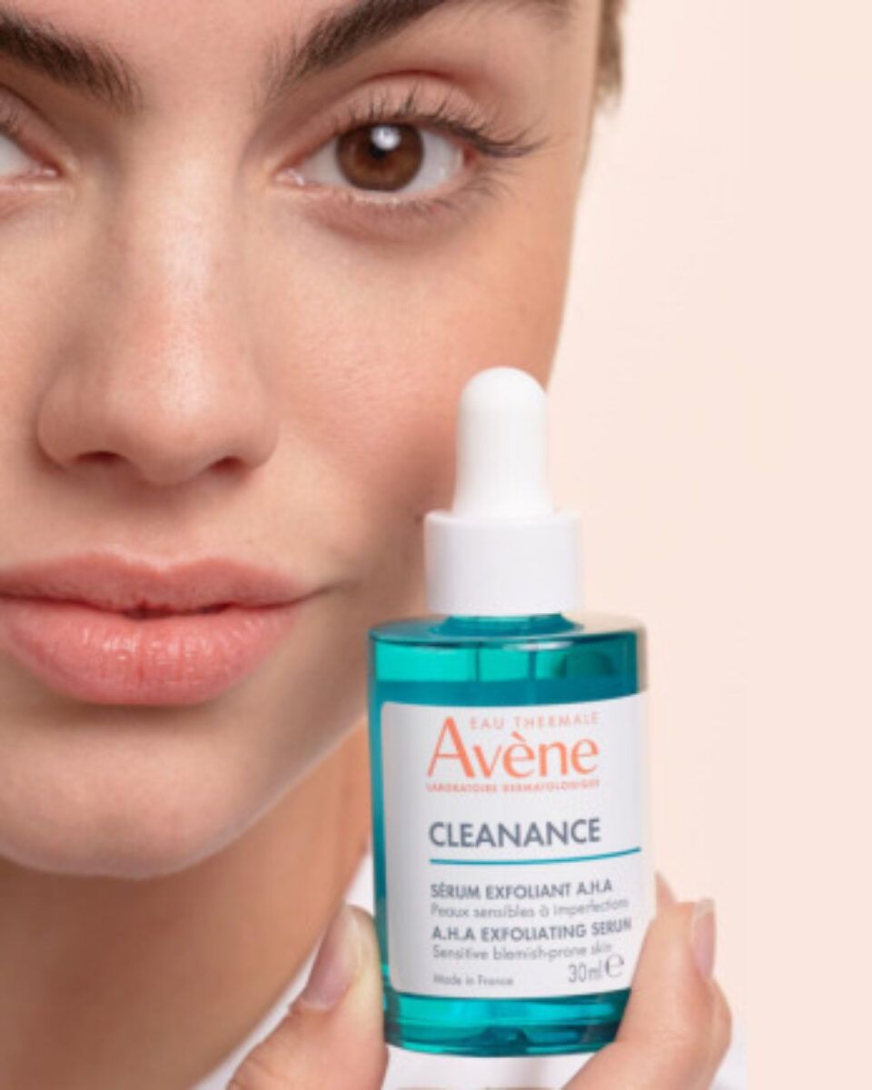 Ovaj serum s patentiranim prirodnim kiselinama odčepljuje pore i smanjuje nepravilnosti