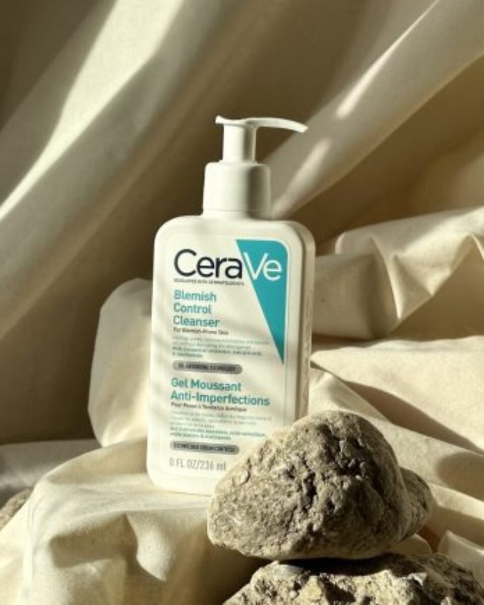 Dermatologinje biraju najučinkovitiji čistač za kožu sklonu aknama