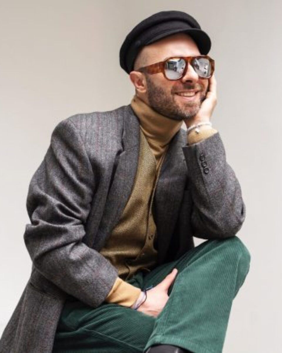 Istražili smo beauty rutinu poznatog PR-ovca i otkrili što mu svi “kradu” iz kozmetičke torbice