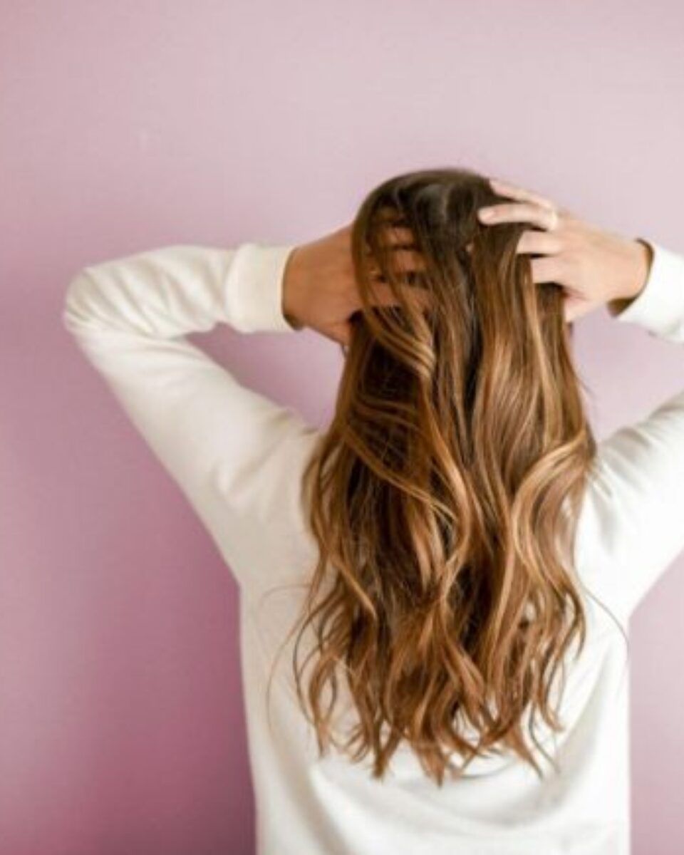 Opadanje kose – prepoznajte uzrok i riješite problem uz Ducray rutinu njege