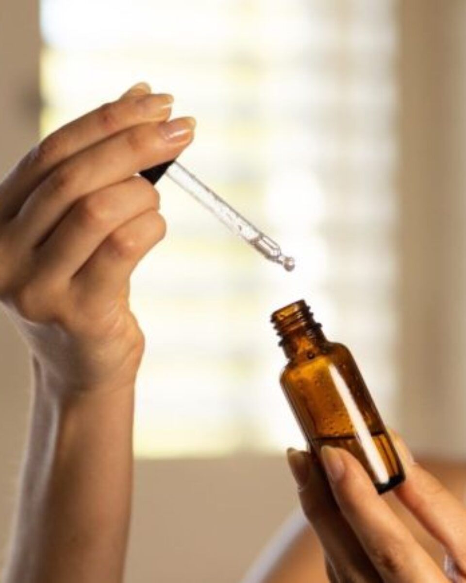 Revitalizirajte umornu kožu i osigurajte mladolik izgled s ovim serumima