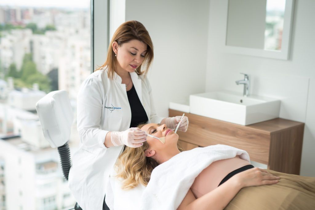 Reviderm tretman_Kristina Ukalovic i Ivana Husar Mlinac