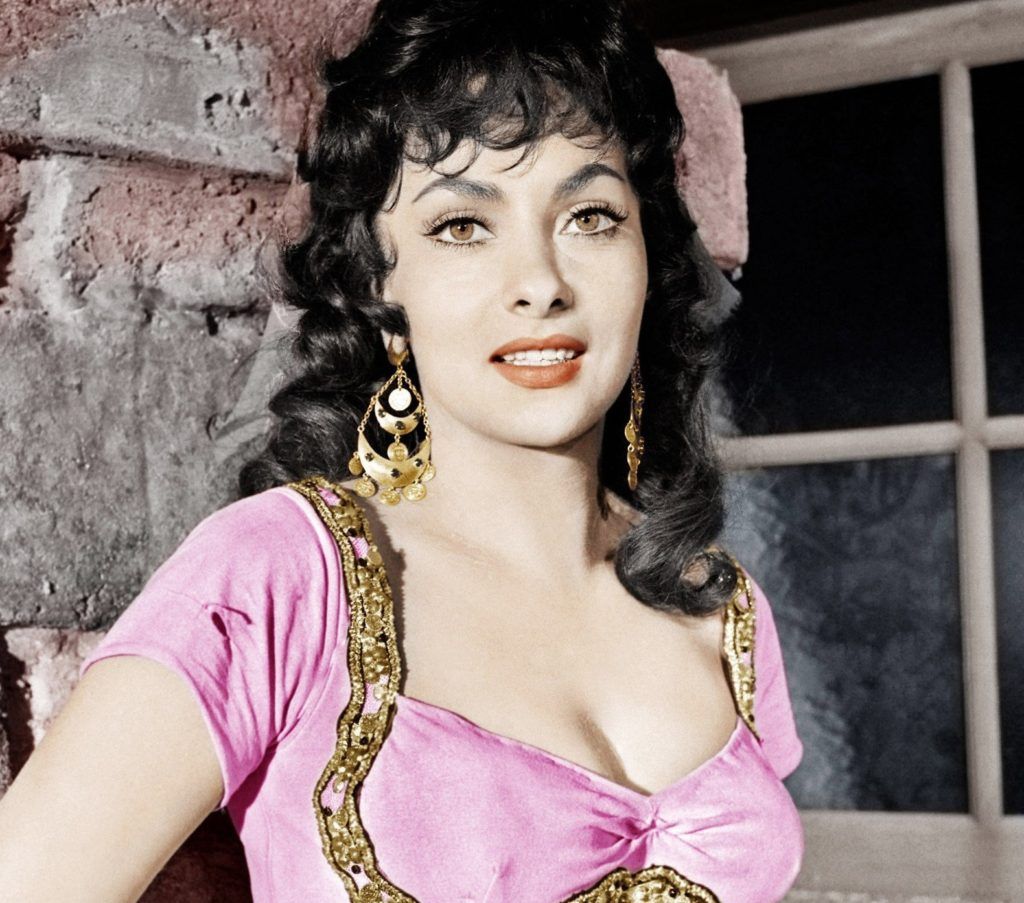 THE HUNCHBACK OF NOTRE DAME, Gina Lollobrigida, 1956, Image: 127532414, License: Rights-managed, Restrictions: , Model Release: no, Credit line: Profimedia, Everett