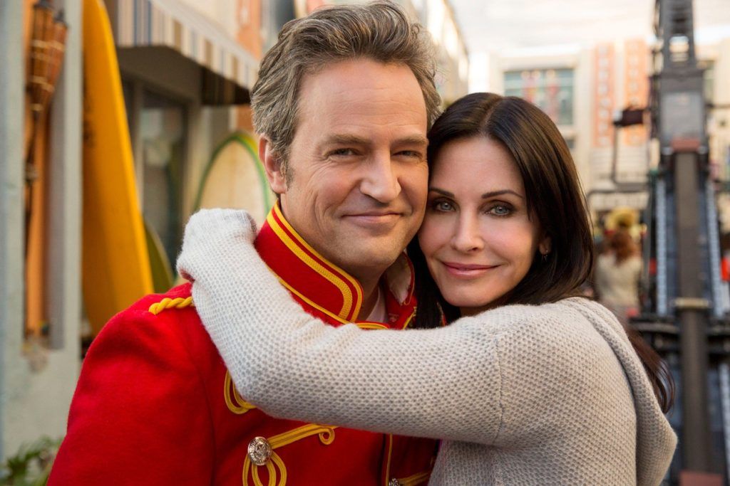 COUGAR TOWN, (from left): Matthew Perry, Courteney Cox, 'Hard On Me', (Season 5, ep. 505, aired Feb. 4, 2014)., Image: 184945462, License: Rights-managed, Restrictions: , Model Release: no, Credit line: Profimedia, Everett