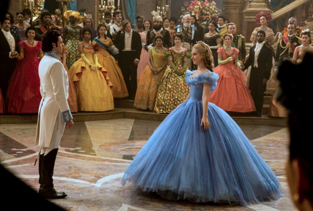 CINDERELLA, from left: Richard Madden, Lily James as Cinderella, 2015., Image: 225358747, License: Rights-managed, Restrictions: ©Walt Disney Co./Courtesy Everett Collection, Model Release: no, Credit line: Profimedia, Everett