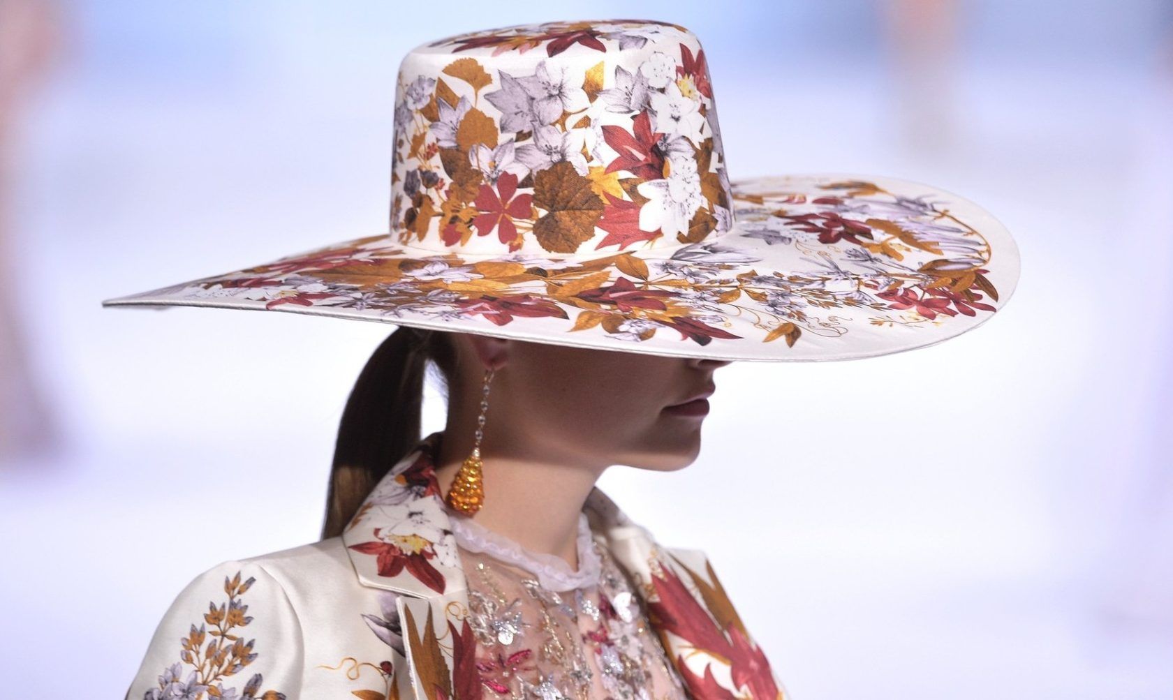 FOR EDITORIAL USE ONLY. Ralph & Russo Paris Haute Couture. Autumn/Winter 2016. ADDITIONAL IMAGES AVAILABLE ON REQUEST., Image: 293335667, License: Rights-managed, Restrictions: , Model Release: no, Credit line: Profimedia, TEMP Camerapress