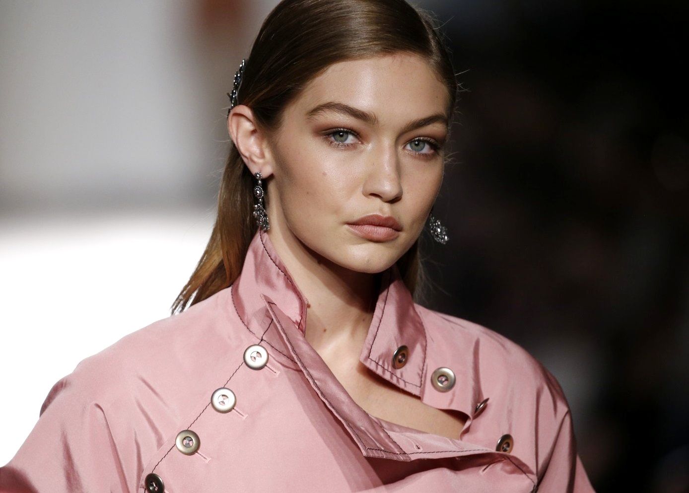 FOR EDITORIAL USE ONLY. Bottega Veneta Milan Ready to Wear. Spring/Summer 2017. American model Gigi Hadid. ALTERNATIVE IMAGES AVAILABLE ON REQUEST., Image: 302643452, License: Rights-managed, Restrictions: , Model Release: no, Credit line: Profimedia, TEMP Camerapress