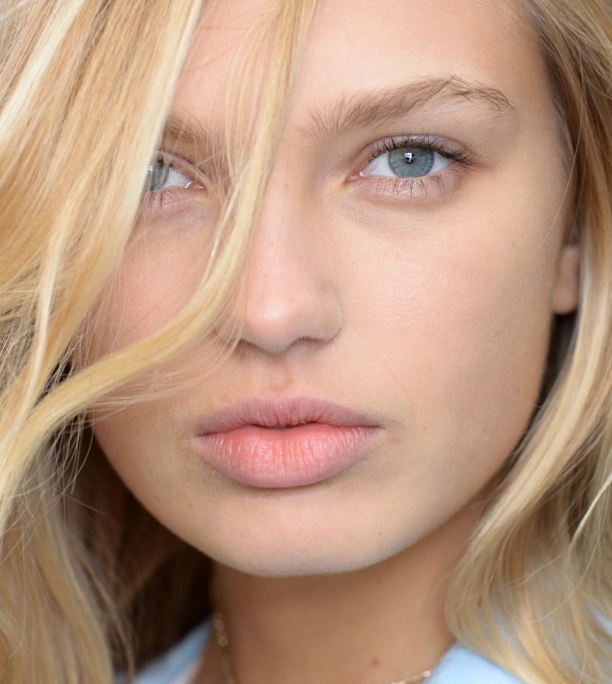 FOR EDITORIAL USE ONLY. Michael Kors Backstage New York Ready to Wear. Spring/Summer 2016. Dutch model Romee Strijd. ADDITIONAL IMAGES AVAILABLE ON REQUEST., Image: 305007197, License: Rights-managed, Restrictions: , Model Release: no, Credit line: Profimedia, TEMP Camerapress