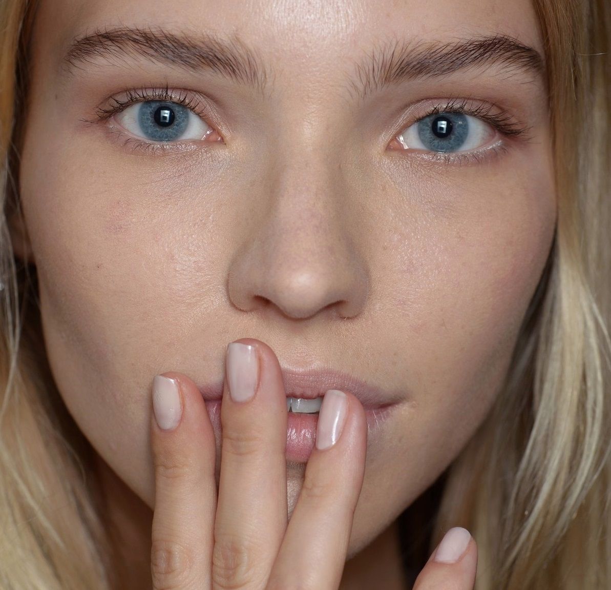 FOR EDITORIAL USE ONLY. Akris Backstage New York Ready to Wear. Spring/Summer 2016. Russian model Sasha Luss. ADDITIONAL IMAGES AVAILABLE ON REQUEST., Image: 305009414, License: Rights-managed, Restrictions: , Model Release: no, Credit line: Anthea Simms / Camerapress / Profimedia