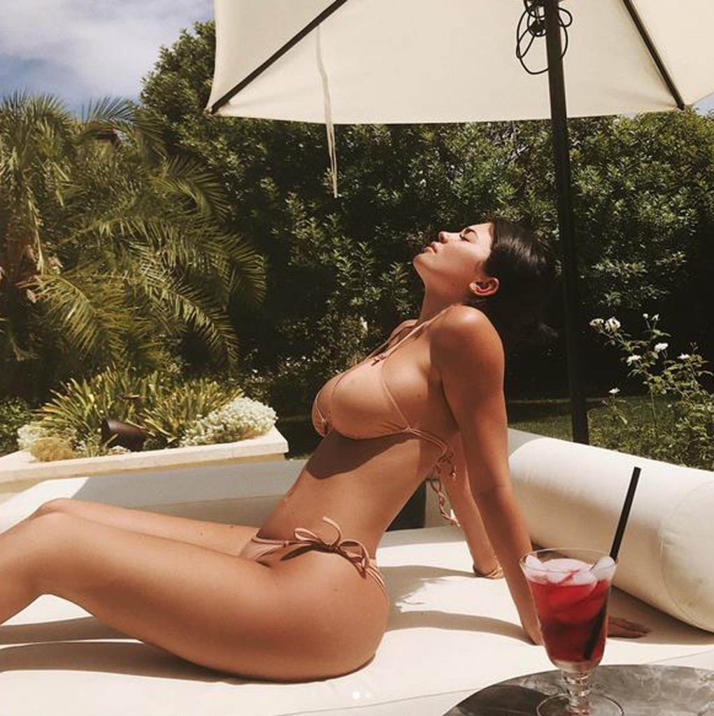 10-8-2017 Kylie Jenner writes "day at Mommy's ?? Pictured: Kylie Jenner, Image: 344665985, License: Rights-managed, Restrictions: , Model Release: no, Credit line: Profimedia, Planet