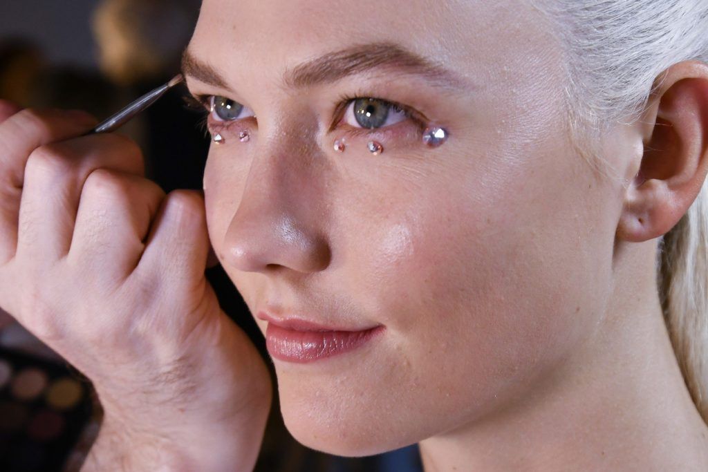 September 8, 2017 - New York, USA - Jeremy Scott.MODEL ON BACKSTAGE, WOMAN, NEW YORK FASHION WEEK 2018 WOMEN READY TO WEAR FOR SPRING SUMMER, FASHION SHOW COLLECTION, PRET A PORTER, FRĂ�Ĺ“HLING FRUEHLING SOMMER.NYPAPSS18, Image: 350470524, License: Rights-managed, Restrictions: * Austria Rights Out *, Model Release: no, Credit line: Profimedia, Zuma Press - Archives